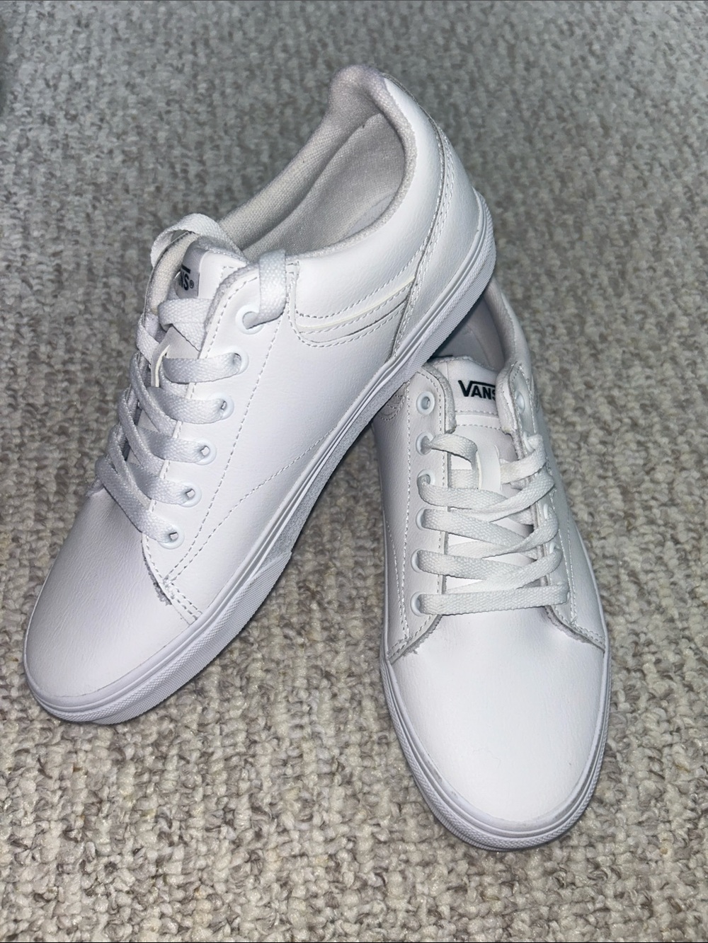 NEW *Display* Vans Seldan White Leather Low Top Sneakers Women’s 9 - Picture 4 of 10